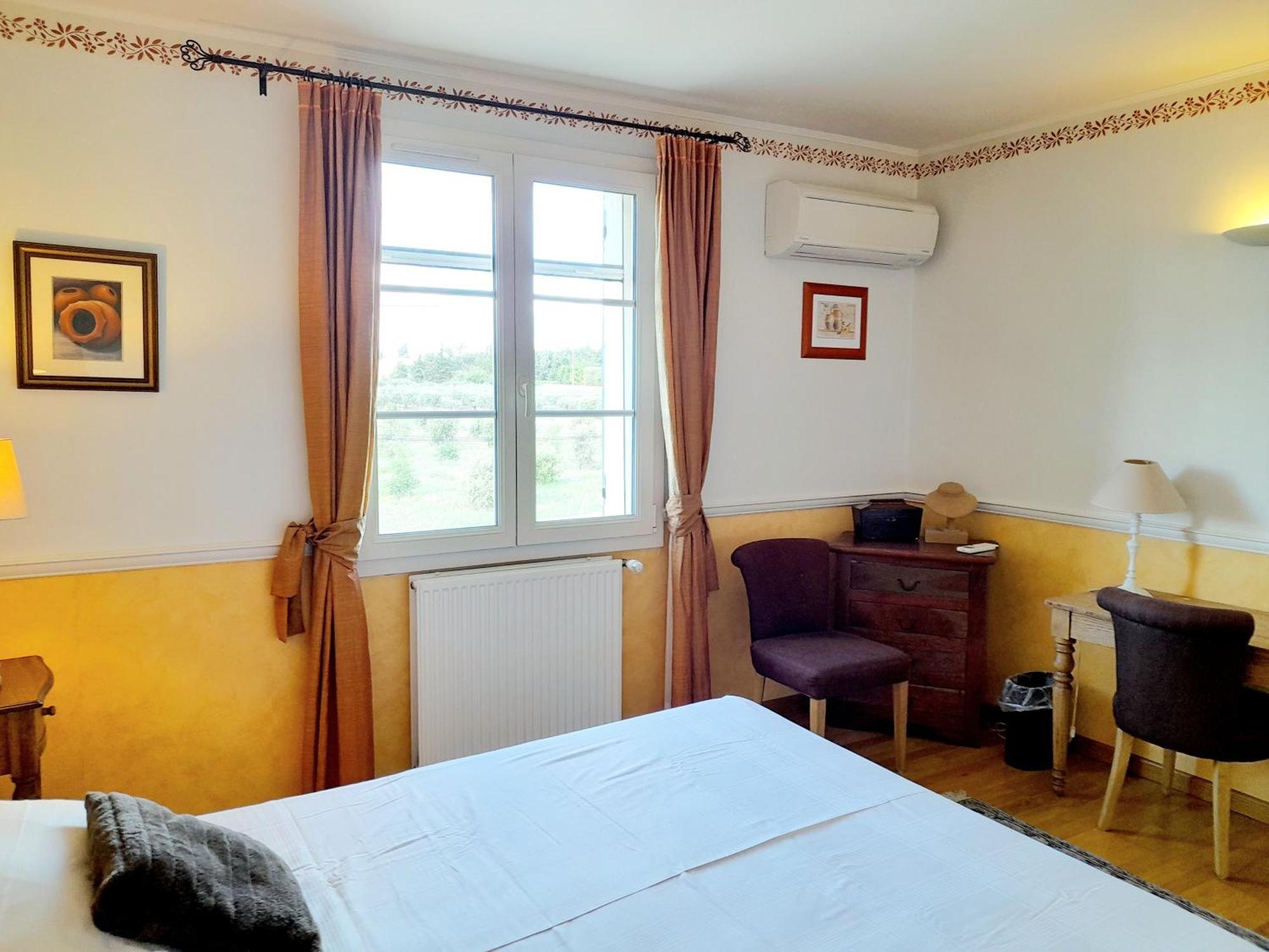 카르팡트라 Domaine Des Ecureuils B&B 외부 사진